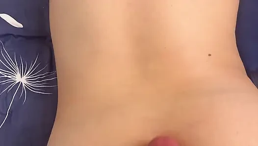 Betrayal with my wife's friend super ass and tight pussy that I had to splash my cum on her waist and empty my big cock.