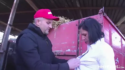 Alman milf müfettiş çiftçiyi seçiyor