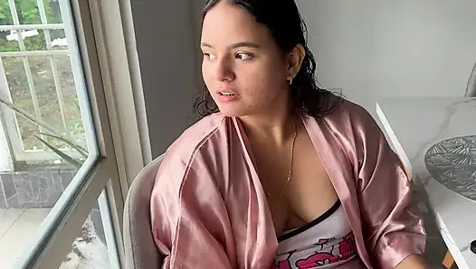 SHE COMES TO COLLECT MY RENT AND LEAVES FULL OF MILK AND WITHOUT MONEY