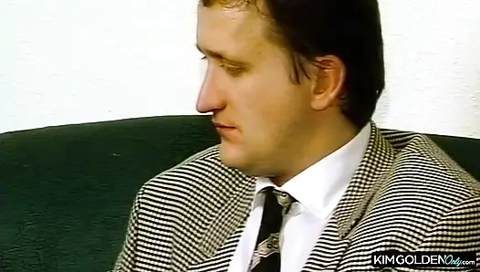 Sinnliche Selbstbefriedigung auf dem Sofa