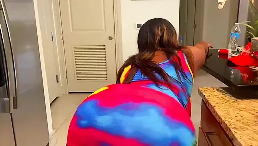 Babamı büyük götüme 2 kez boşaltıyorum