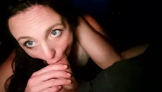 Yol kafası gırtlağına kadar alıyor güzel gözler