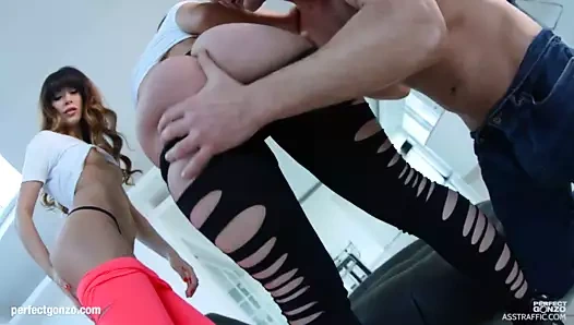 Jenny glam ve mona kim üçlü anal sahne tarafından göt trafik