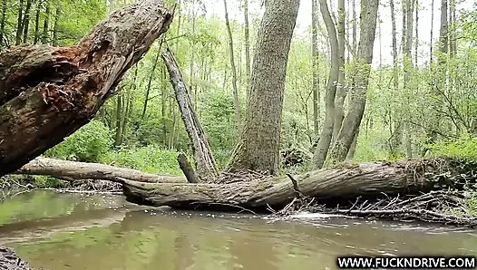 Fuckndrive - orman macerası