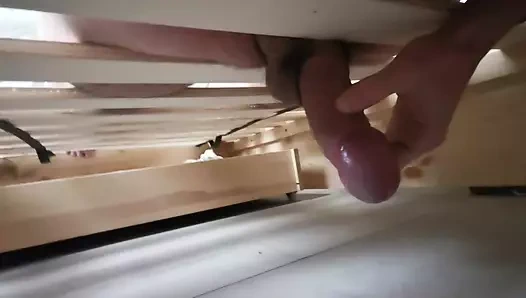 Mastürbasyon, yatak kutusu yayı ile mastürbasyon