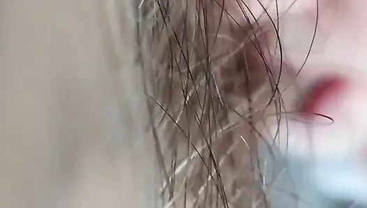 İri güzel kadın derin bir sakso çekiyor ve ağzına boşalıyor 5