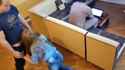 Ben çok ateşli bir kadınım. kocam beni sikmek istemezse üvey kardeşi beni fahişe gibi siker