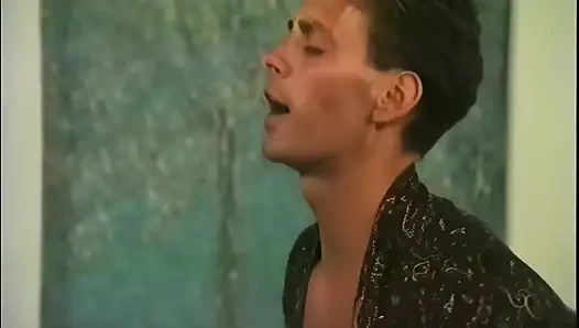 Rocco Siffredi'nin sert yarağının tadına bakıyor bir kız için vahşi sikiş