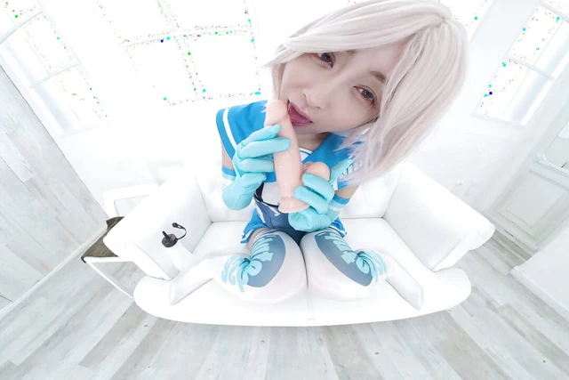 Sora Suda iki oyuncakla orgazm oluyor