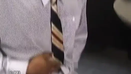 Sikmek için nineler 2 sahne birden 1