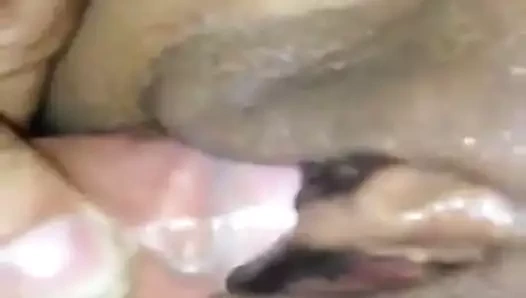 il baise sa chatte trempee