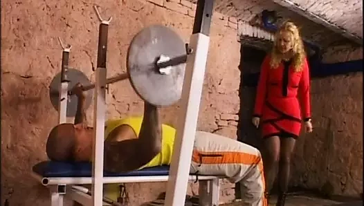 Luca'nın annesi seni nasıl memnun edeceğini biliyor.