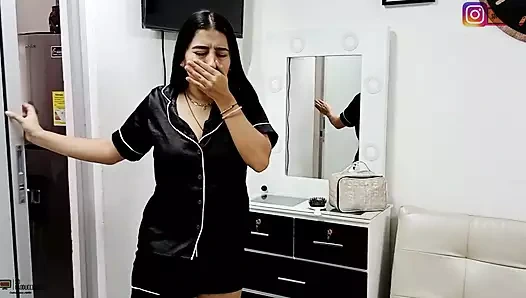 Evde sulu ve büyük bir horoz emmek - İspanyolca porno