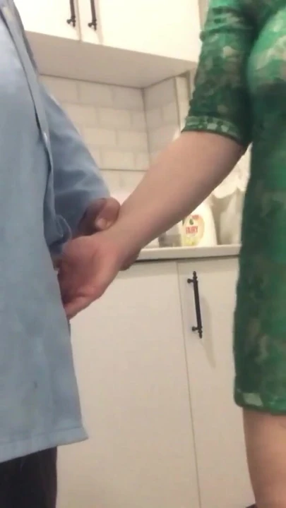 Param Yetmeyince Sucu Çırağına Verip Milli Yaptım Türk Porno | Klip 1