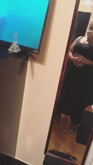 Seksi siyah iri güzel kadın