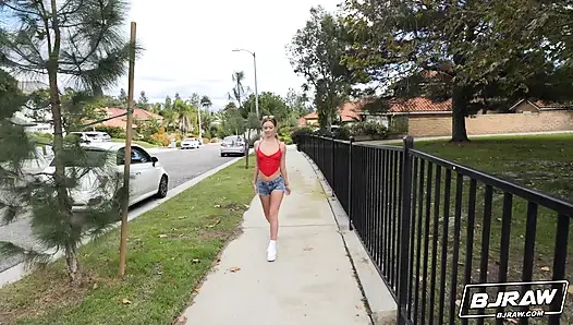 Riley'nin gırtlağına kadar