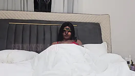 Sınavlarım için okuyorum ama çok azdı ve mastürbasyon yapmaya karar verdi
