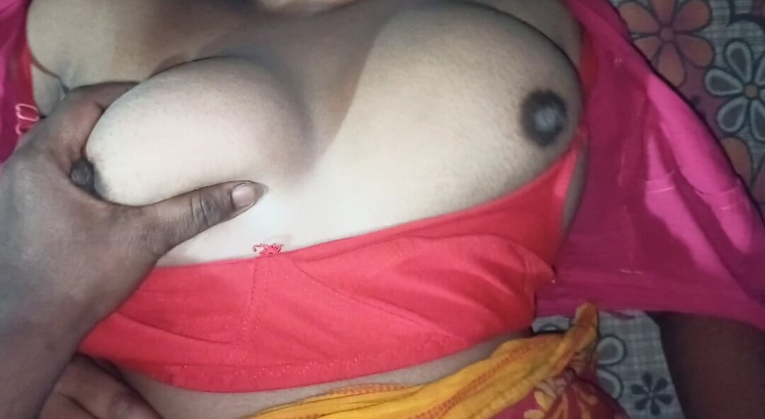 Kamwali bai ko ghar mein bola kar aapane yatak odası mein kiya chudai ile Bengalli kızlar sikiliyor