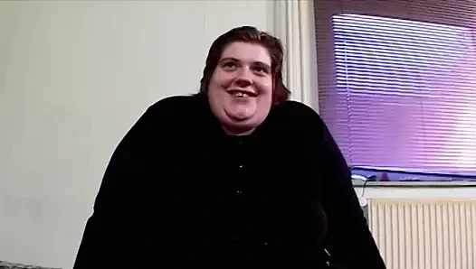 Azgın bir Alman iri güzel kadın derin amını siktiriyor