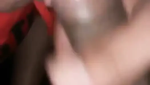 Patronumun karısı sikimi emiyor