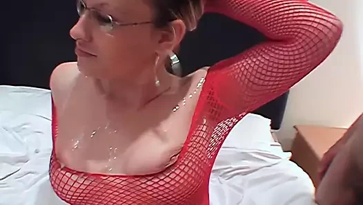 İngiliz file iç çamaşırını boşaltıyor