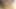 Travesti ayaklarını losyonla yumuşatıyor