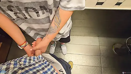 Tuvalet restoranında amına boşalma