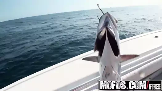 Adalisa - okyanusun hareketi bir teknede becerdin alır