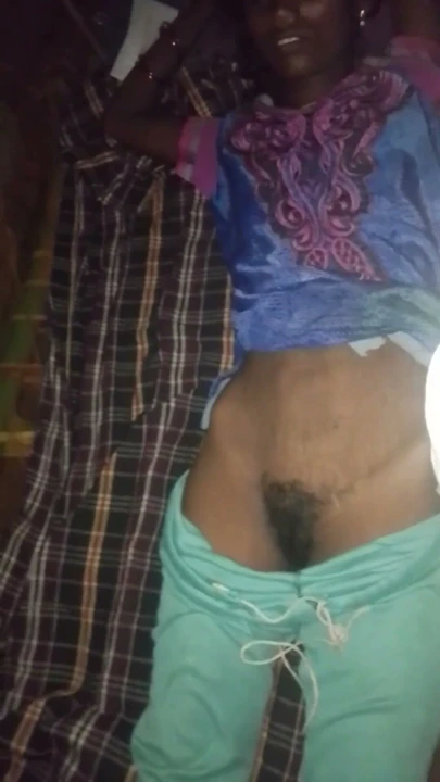 Dise Indiana teyze banyo videosu amatör sumathi | Klip 1