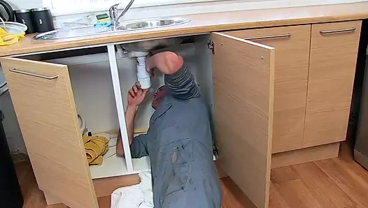 İri göğüslü piliç Yuffie Yulan yatakta Kane Turna ile sikişiyor