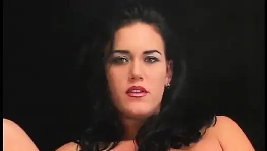 Sigara içen çıplak kızların inançlarından film akışı