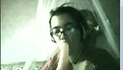 Çıplak mastürbasyon yapmak için emir alır