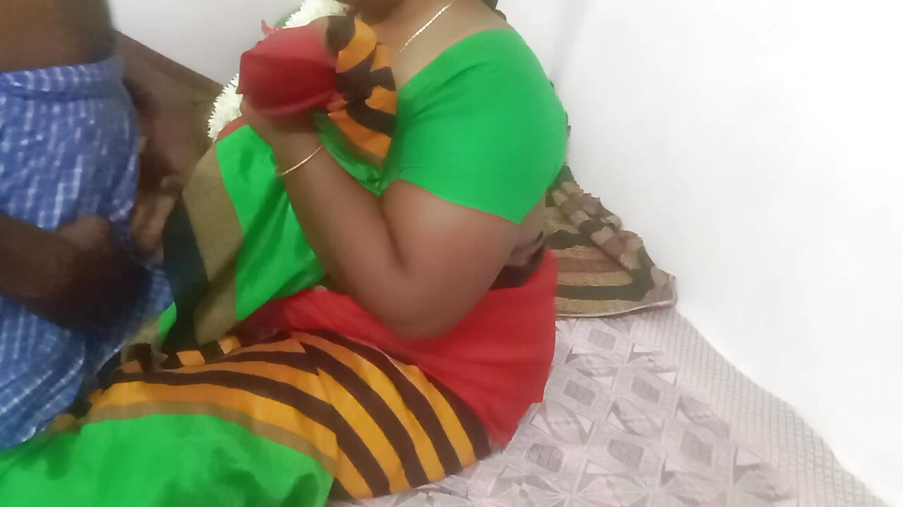 Tamil sari ateşli ev hanımı sert