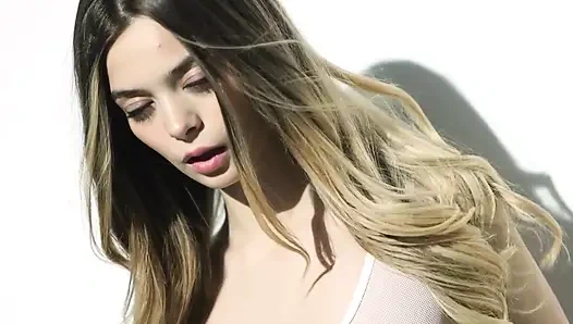 Lesbianx - karşılıklı amcık ibadeti - freya ve katrina yalıyor ve parmaklıyor