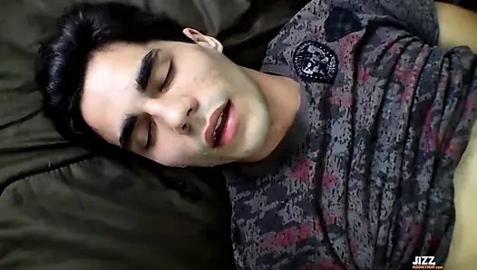 Devin kendi suyunu seviyor