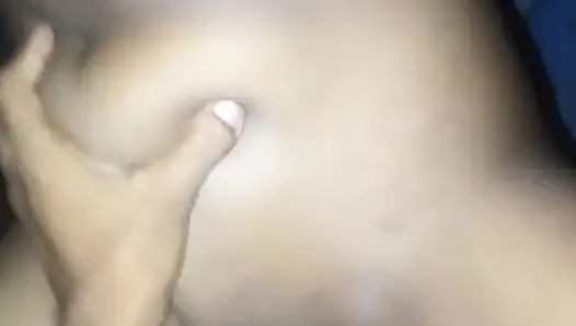 Hintli erkek arkadaş kız arkadaşını sikiyor