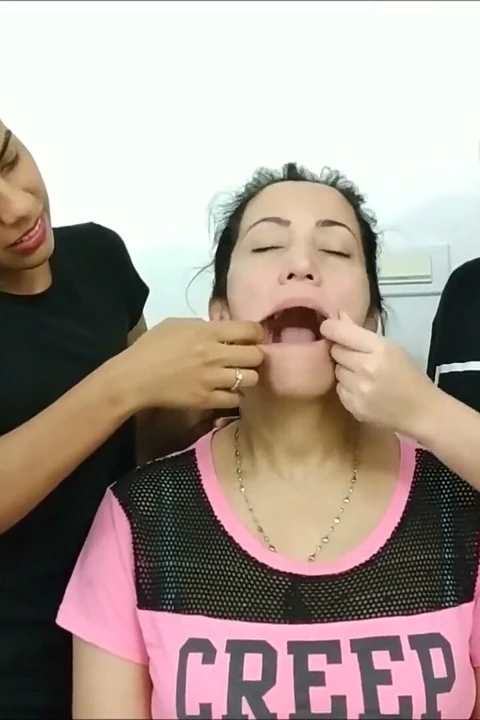 Üvey annenin ağzını en üst düzeye çıkarmak: kaç çorap alabilir?