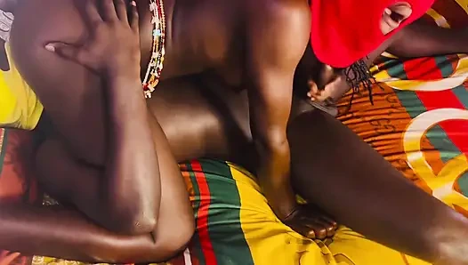 Komşu Telefonunu Almaya Geldi