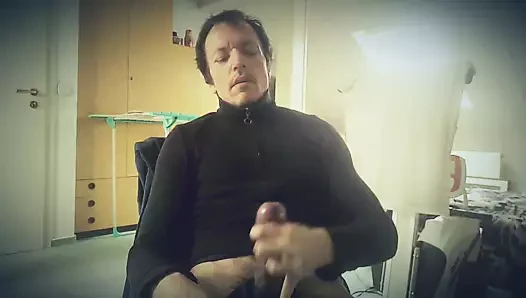 Hands-Free Cumshot 2