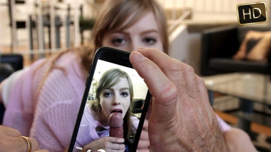 Baba ezmek - sıcak genç üvey babasının önünde çırılçıplak soydu