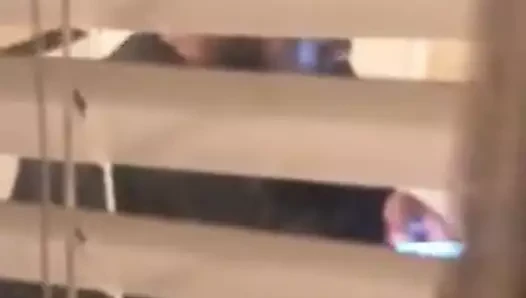 mastürbasyon yaparken komşu gizlice filme