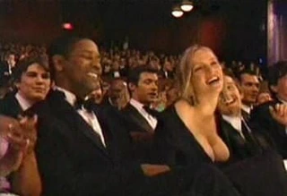 Uma thurman gelmiş geçmiş en iyi elbise