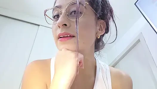 Yeni elbisemle sikişmeye çalış
