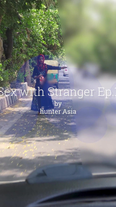 Yabancı Boşanmış Orta Yaşlı Seksi Kadın Arabada Sikiliyor - Yabancıyla Seks Ep1