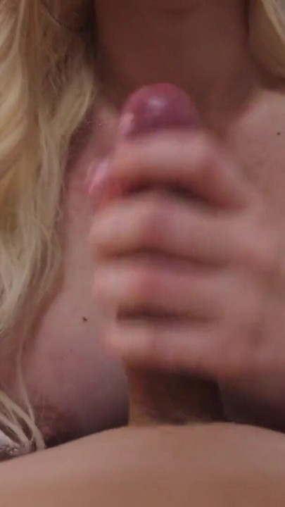 Rumen porno film kız öğrenci yarak emiyor | Klip 1