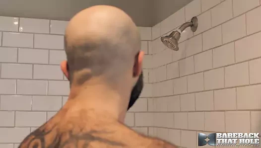 Eyersizthathole kıllı iri parça atlas grant masturbates solo