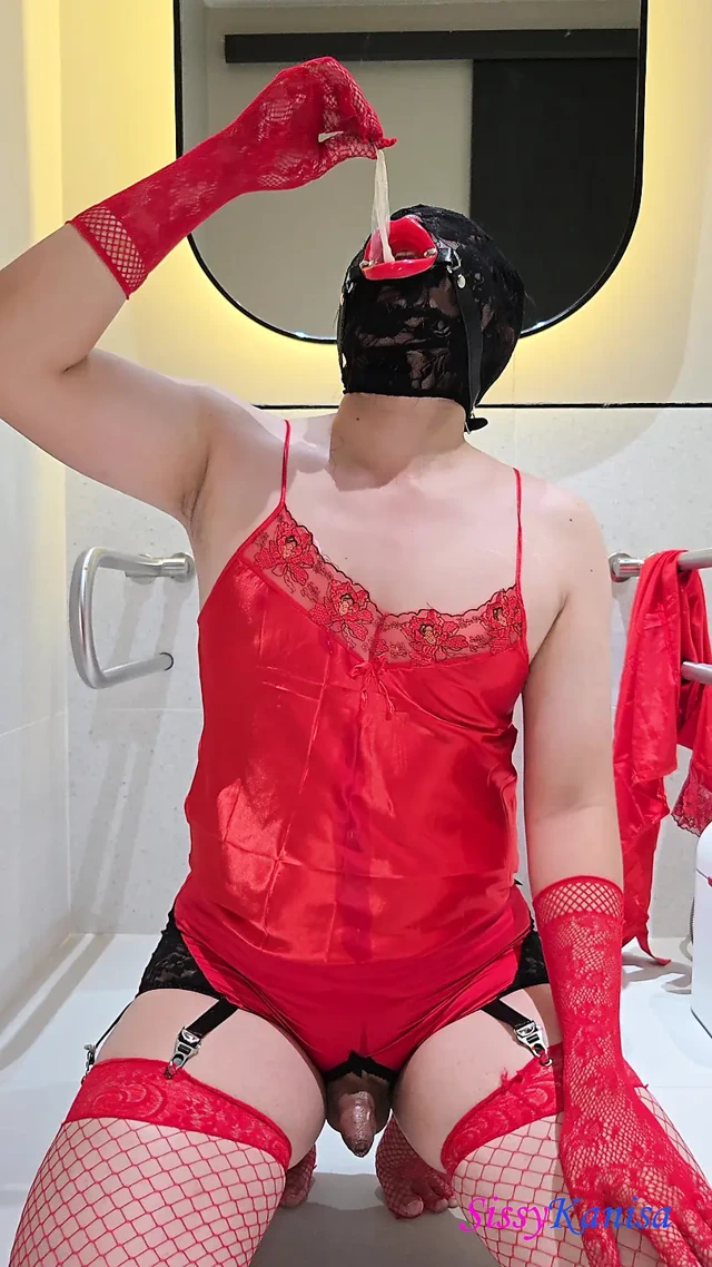 Kadın kılıklı kanisa kırmızı bölüm 2 umumi tuvalette döl ye