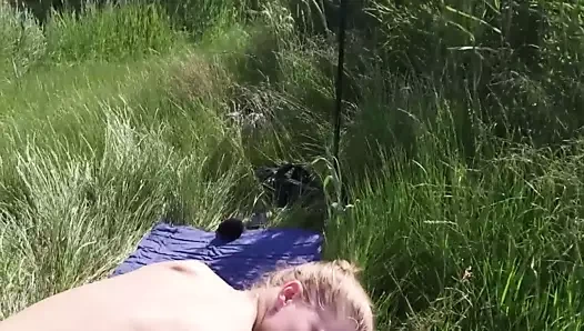 Becerdin siyah at the lake