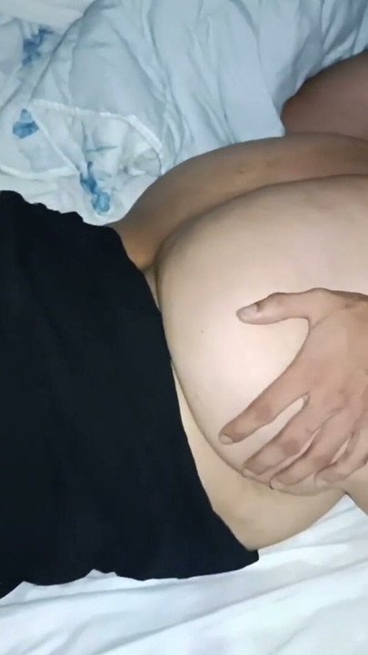 Rich komşumun götünün fahişesiyle seks yapıyorum tüm sikimi içine soktum zaman güzel hareket ediyor | Klip 1