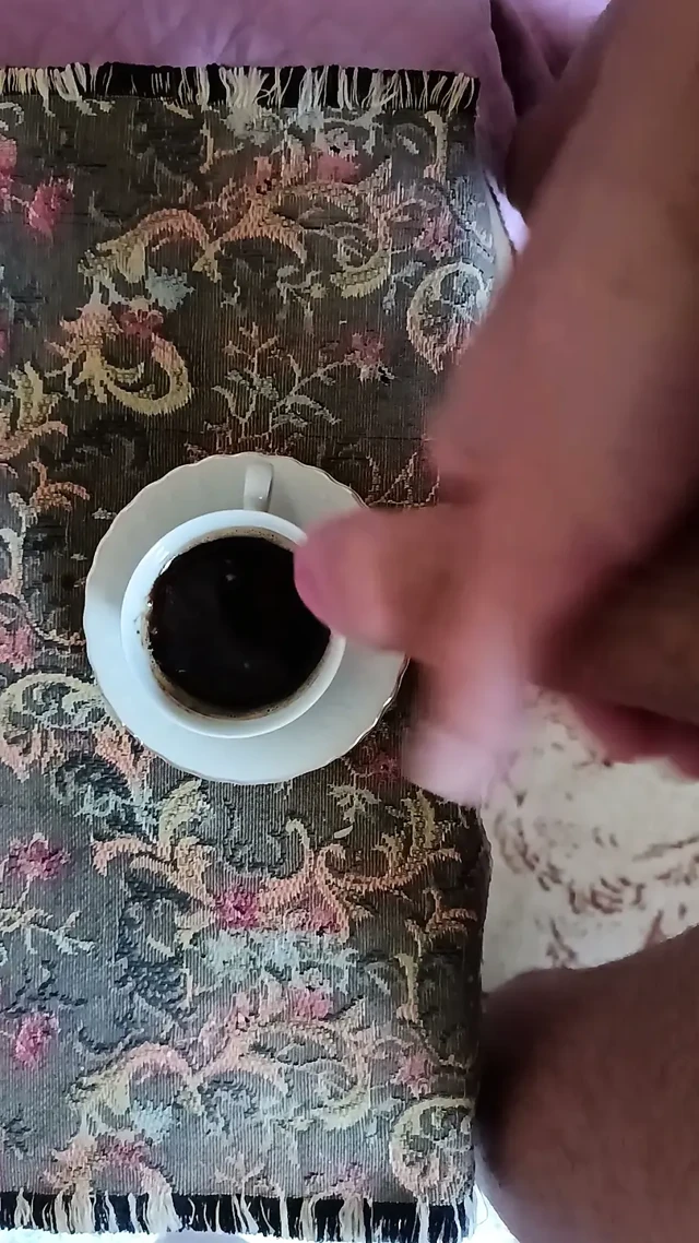 Kahveye boşalma